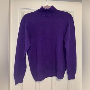 Vintage Bloomingdale’s Purple  Wool Turtleneck Thin Knit Sweater Sz S Italy